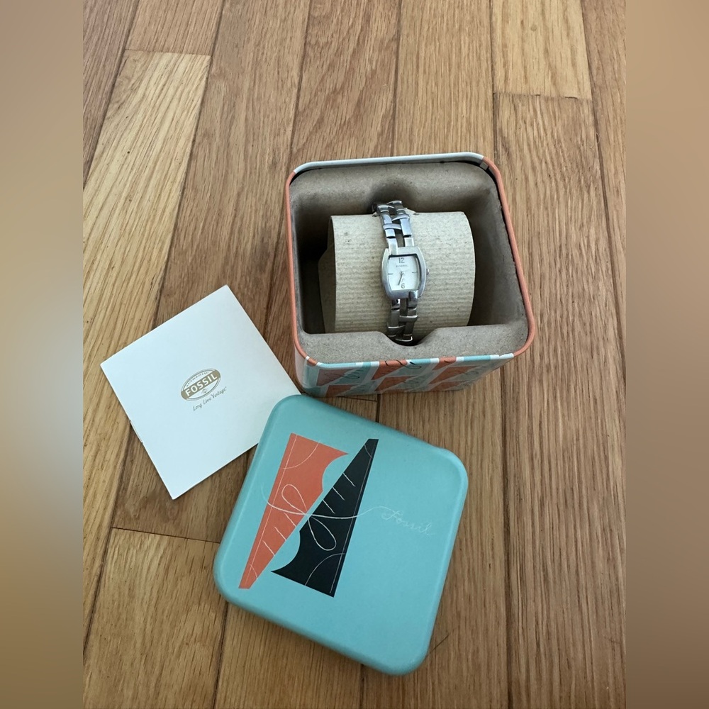 Women’s Fossil Silver Tone Watch